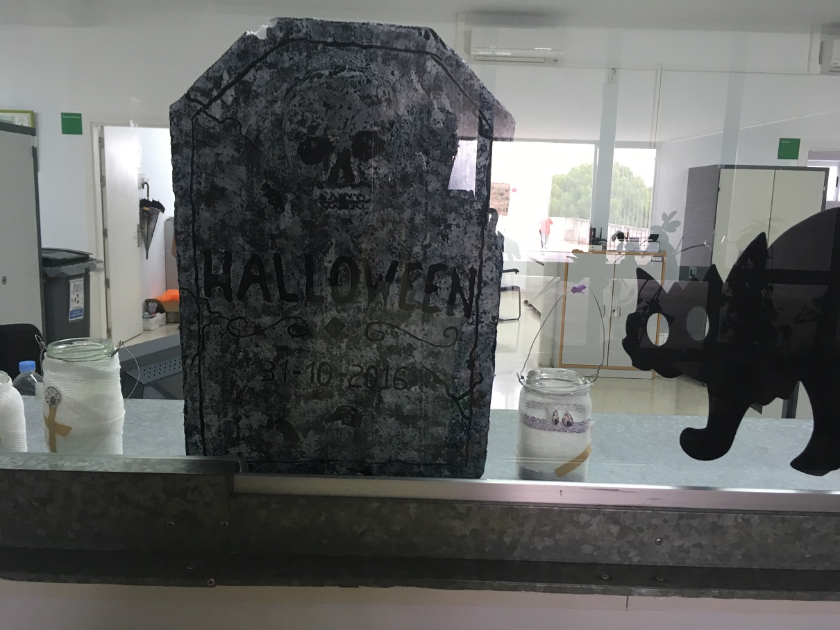 HALLOWEEN GAVEYARD LAST YEAR 30