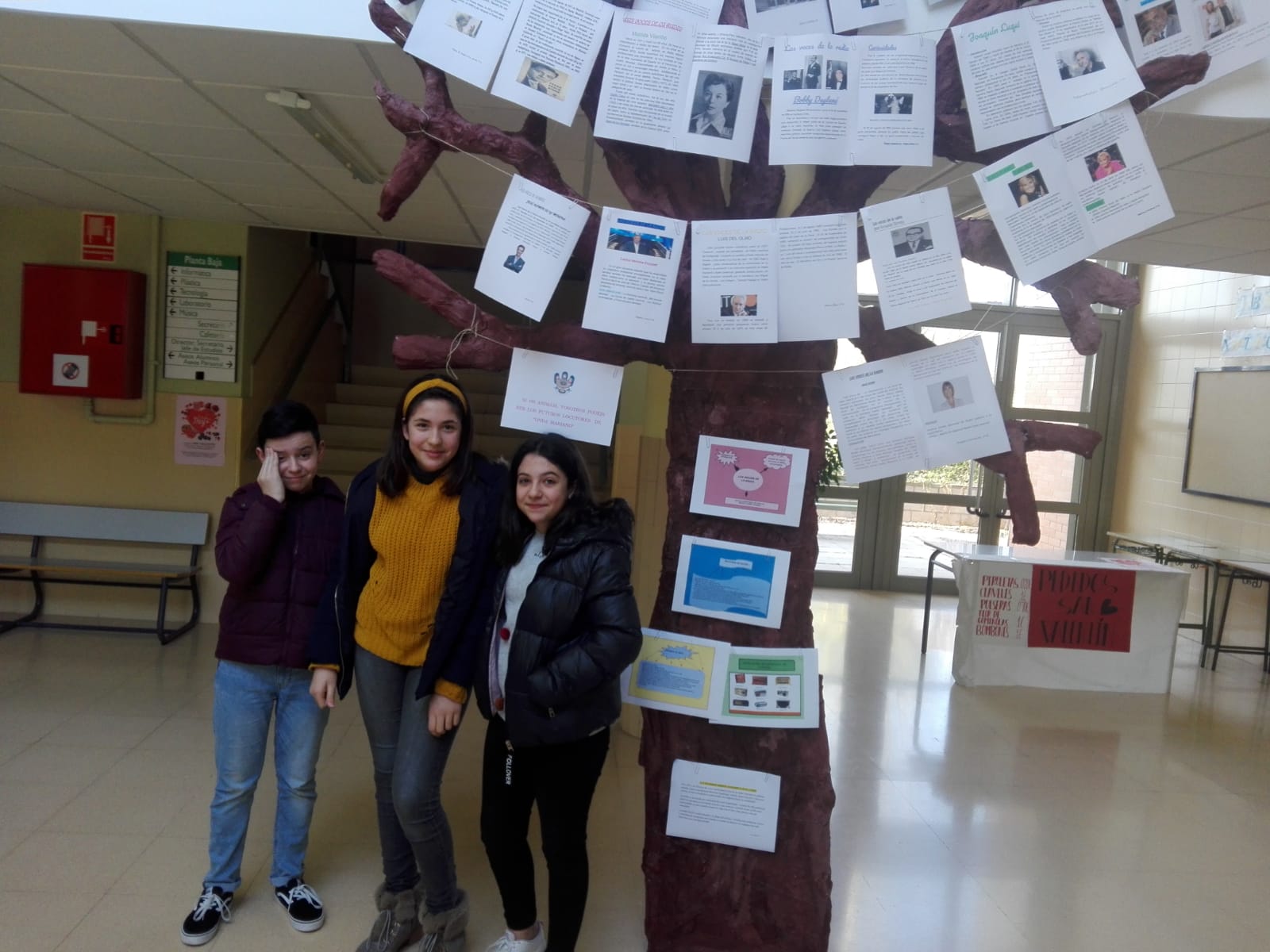 ARBOL CON NIÑOS