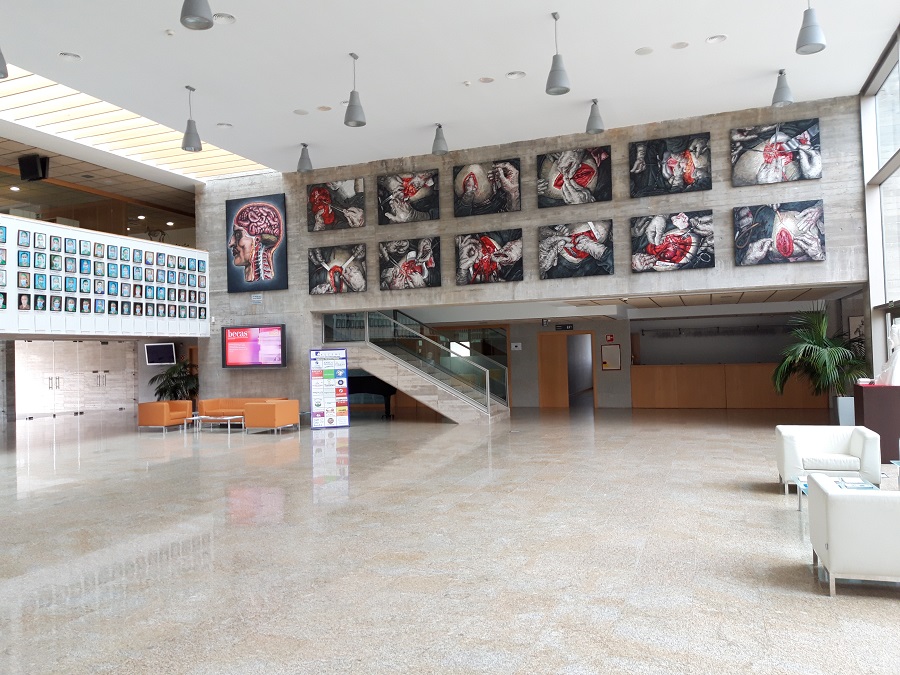 Hall del Centro de Cirugía de Minima Invasión.