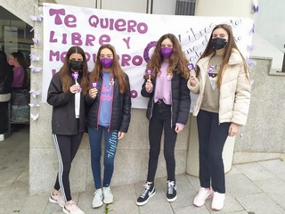 12 mujer 1