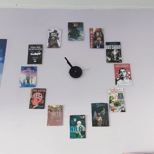 reloj biblioteca